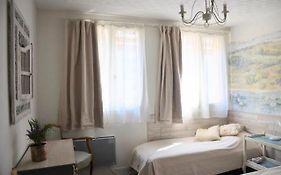 Petite Chambre Dans Maison D'Artiste Centre Ville
